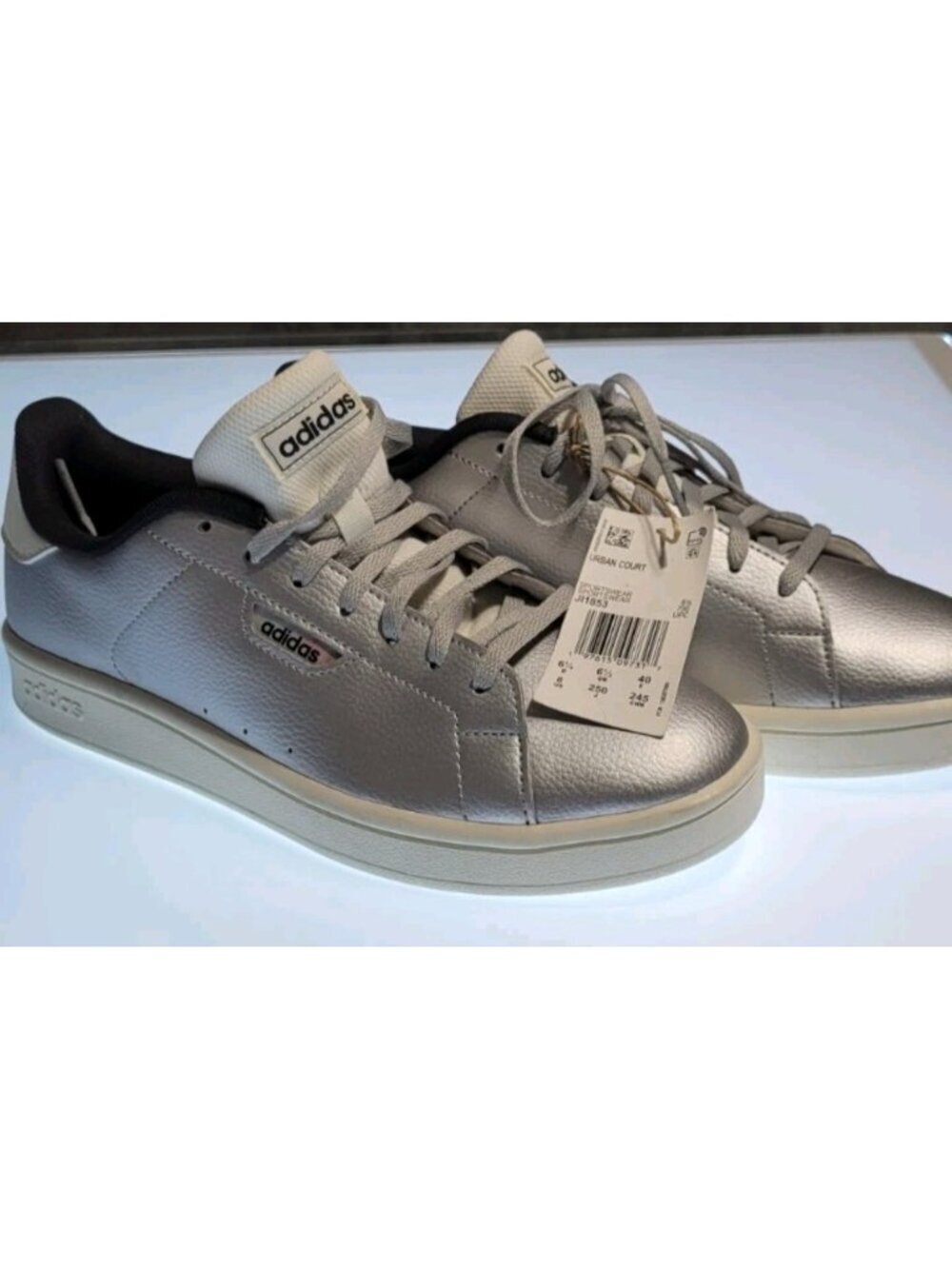 Adidas Women's Urban Court Sneakers JI1853 Silver Metallic Size 8 New Tags Flaw